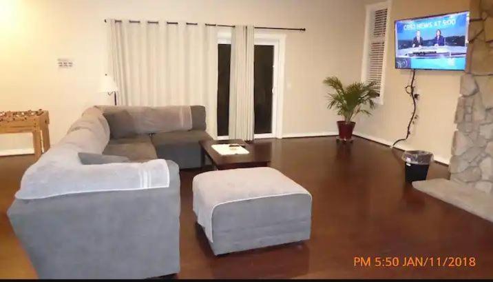 Mansion On The Hill Let 4 Rooms, 5Th Cost Extra Sage 外观 照片